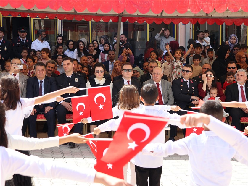 23 Nisan Ulusal Egemenlik ve Çocuk Bayramı İlçemizde Coşkuyla Kutlandı.